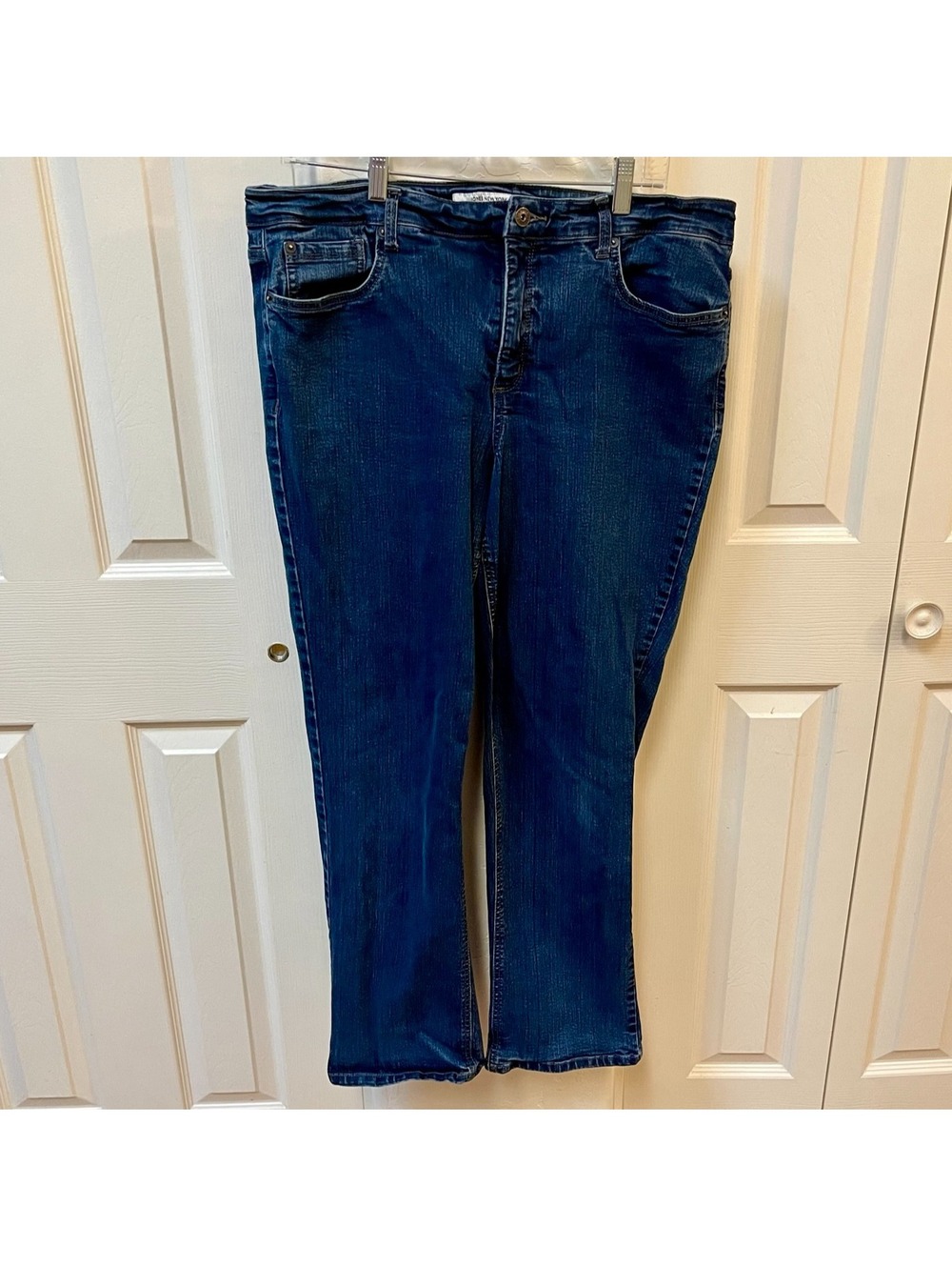 Jones New York Lexington Straight Secret Slimming Jeans - Size 16